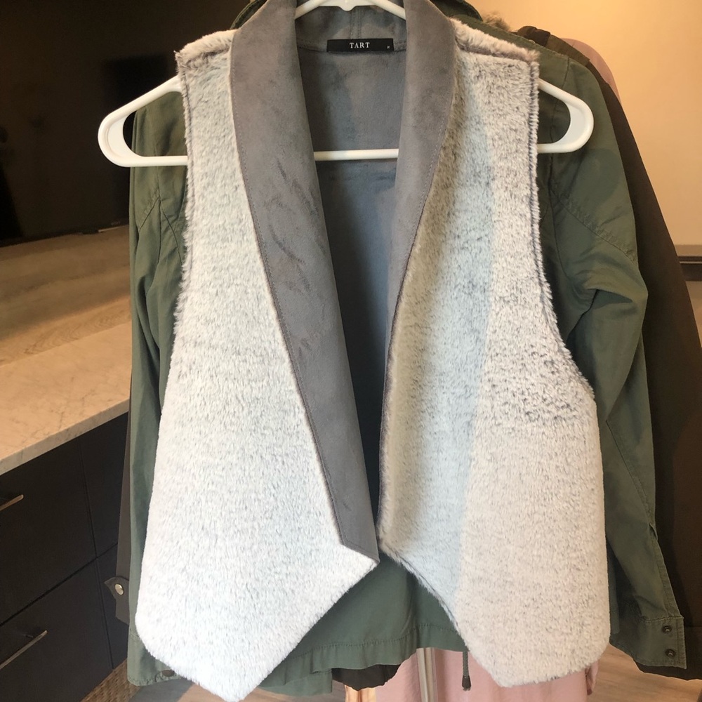 Tart Collections Reversible Vest